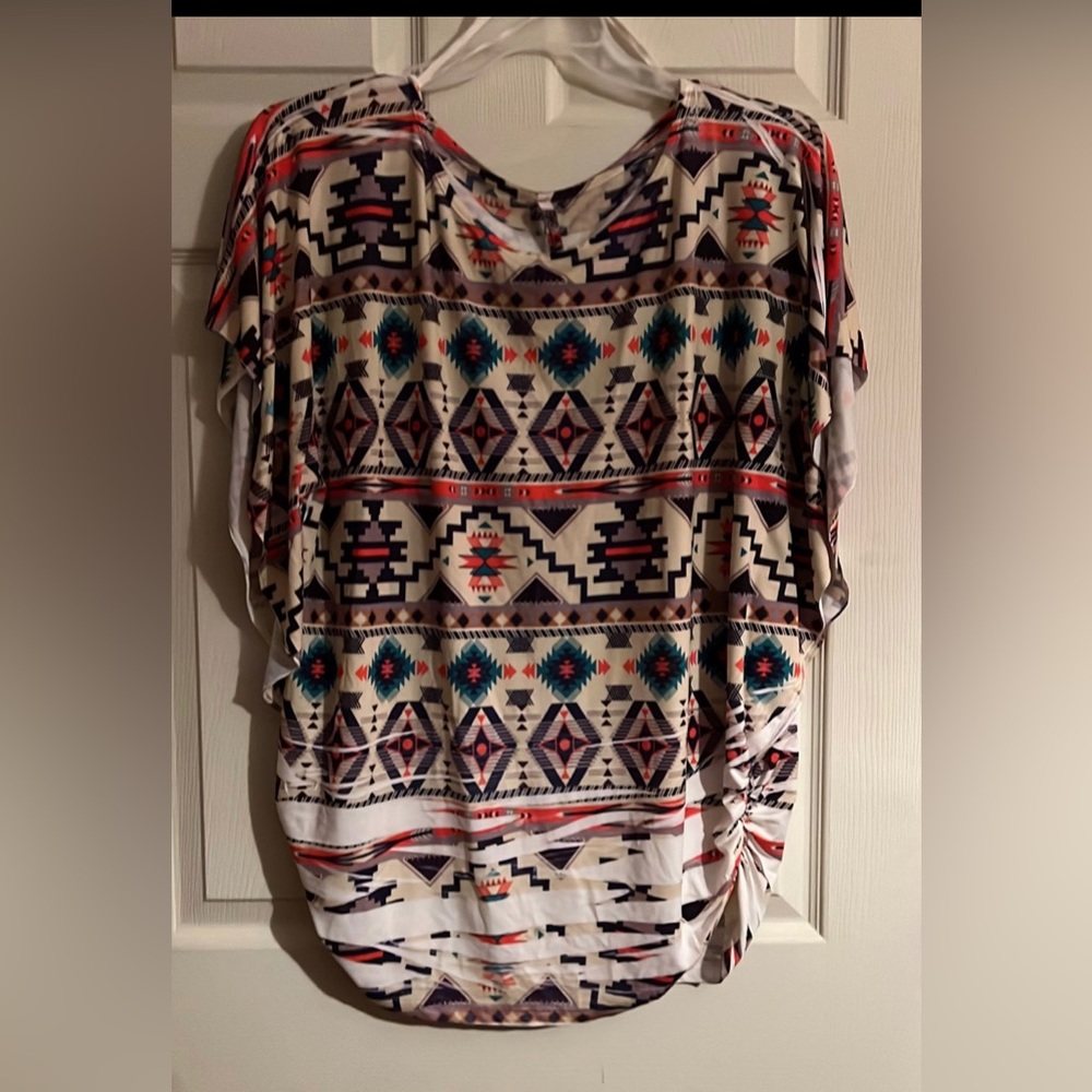 Superline dolman top, Aztec print, size 3XL